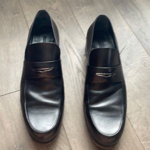Louis Vuitton man shoes black mint condition size 12
